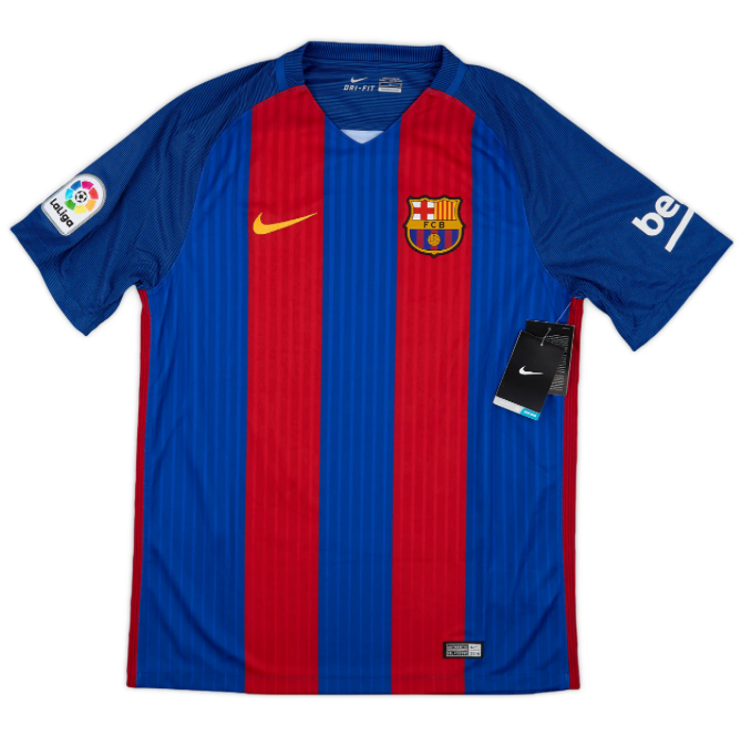 FC Barcelona 2016/17 (Home) w/ La Liga badge