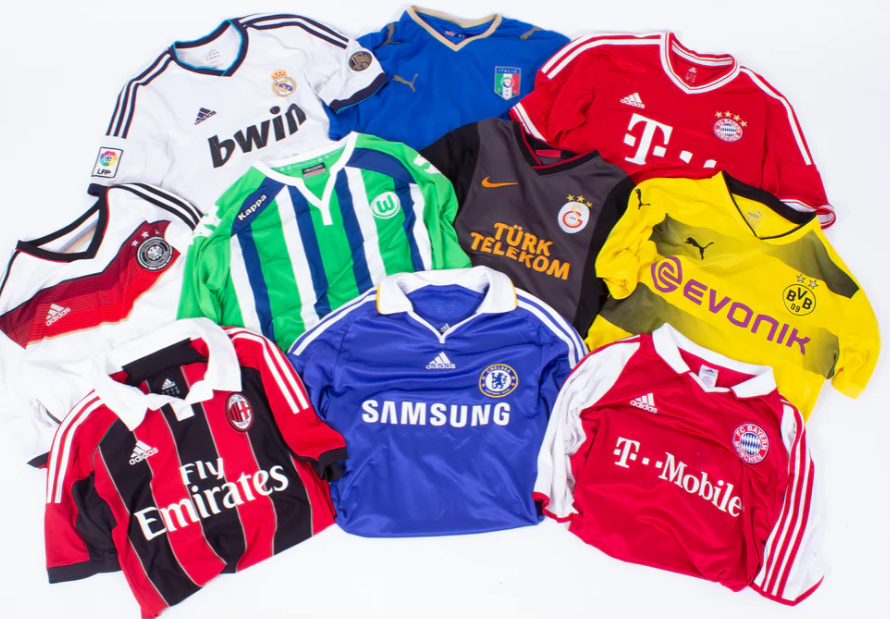 Vintage Football Shirts (10 pcs)