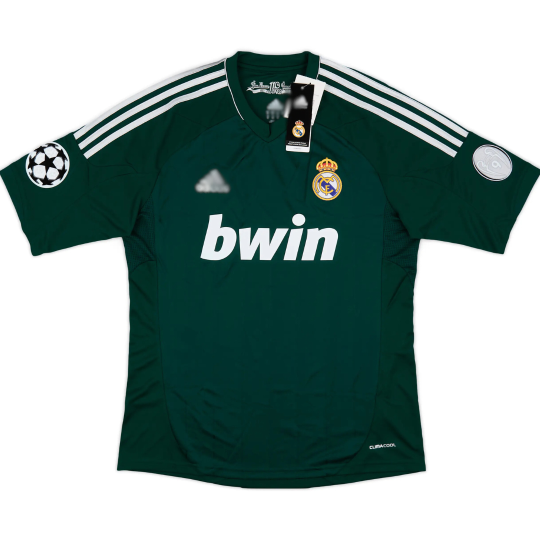 Real Madrid 2012/13 (Third) w/ Champions League badges