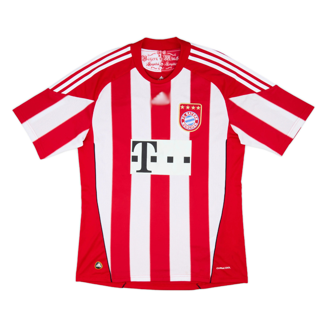 Bayern Munich 2010/11 (Home)