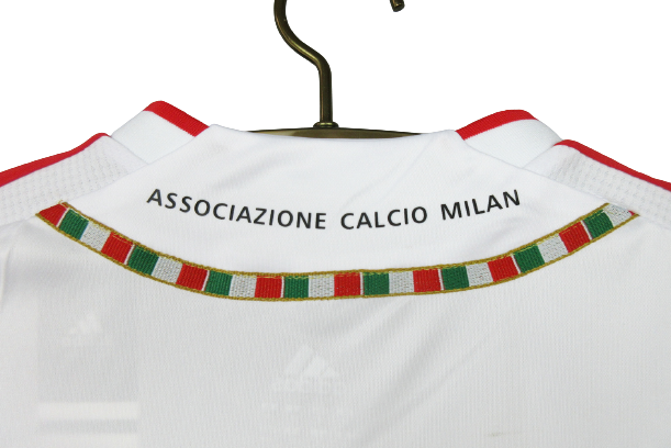 AC Milan 2011/12 away kit