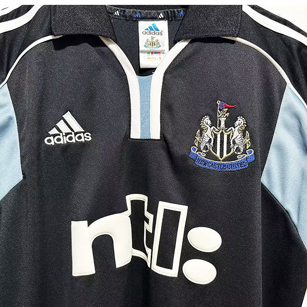 Newcastle 2000-01 Away kit