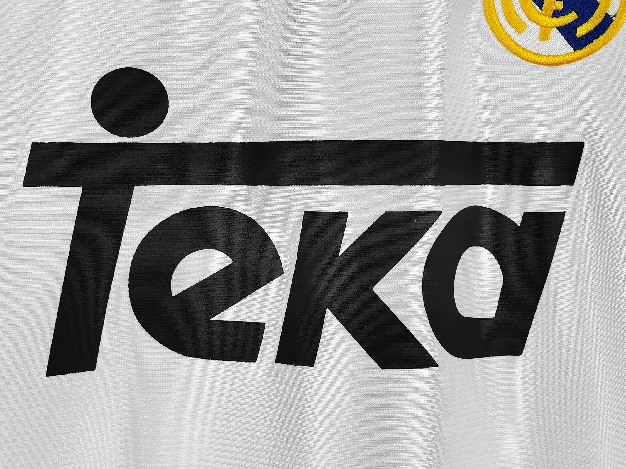 Real Madrid 2000 kit teka 