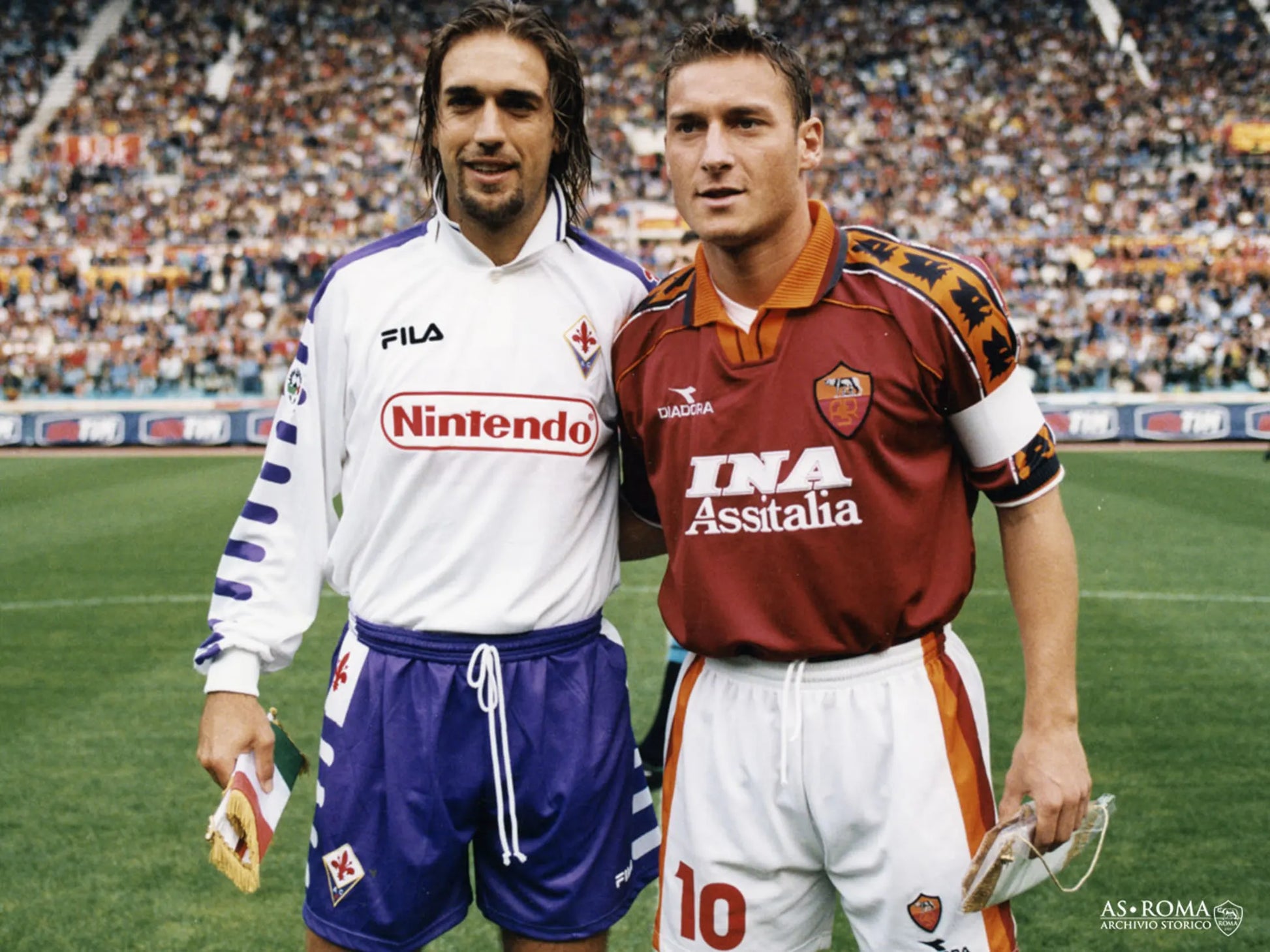 AS Roma 1999 Kit - Batistuta and Totti