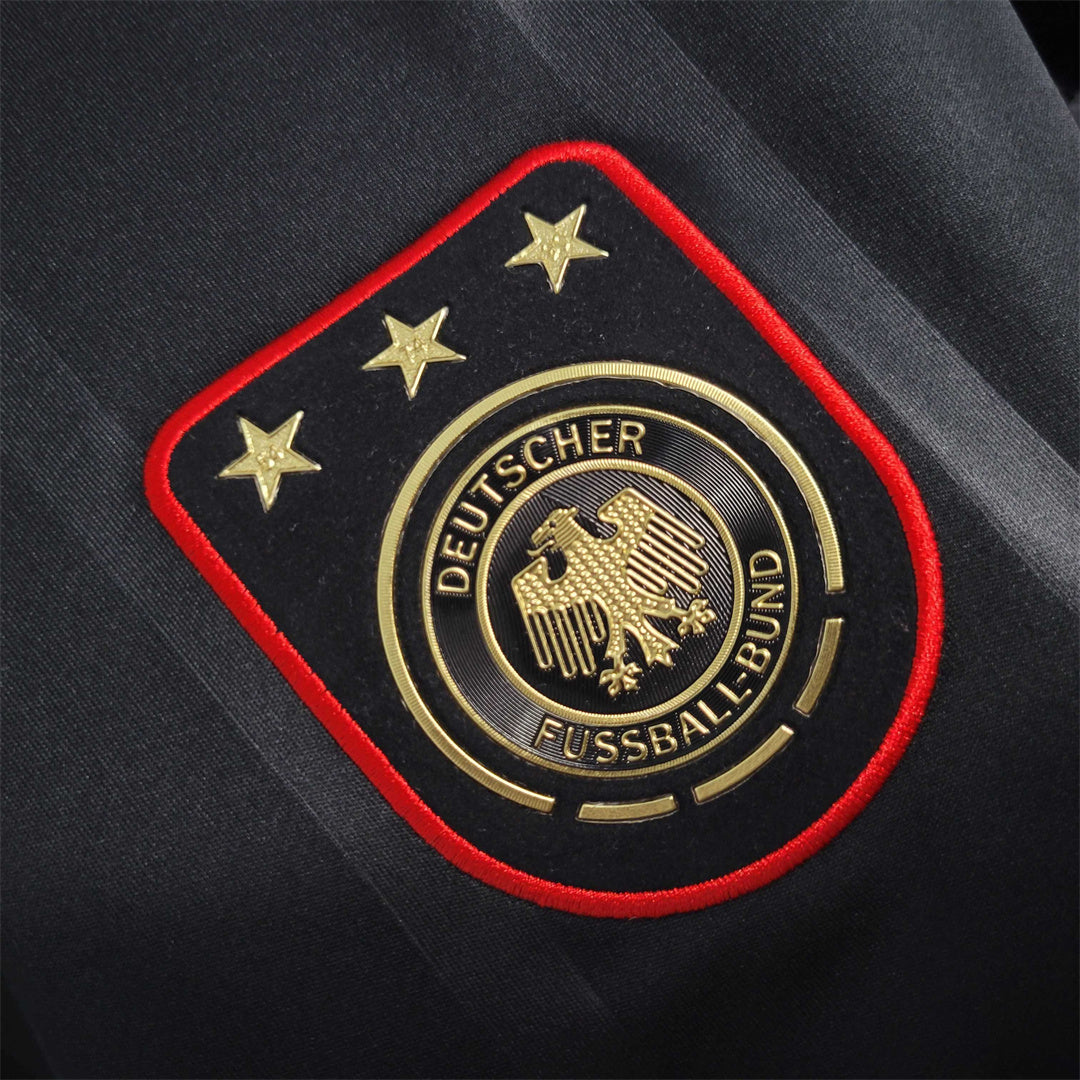 Germany 2010 World Cup Shirt Printing – Miroslav Klose Name & Number Set (Black)