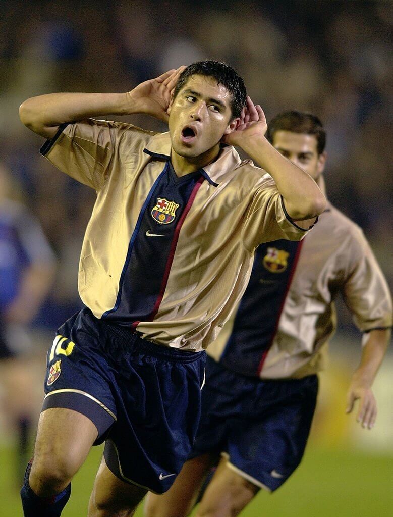 Riquelme FC Barcelona jersey kit